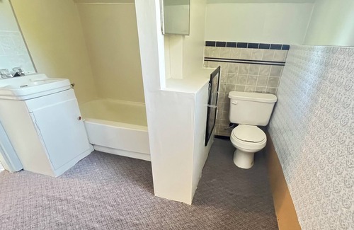 Pullman House | Entire unit in downtown Pullman. Steps away from restaurants and bars