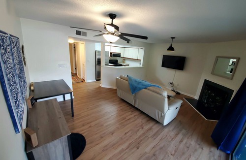 Columbia Condo | Entire unit - Pet Friendly - Safe, Gated Community - Close to Downtown Columbia