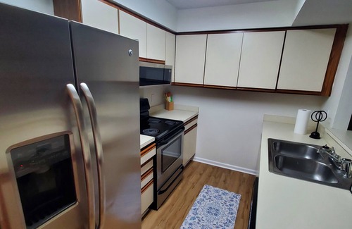 Columbia Condo | Entire unit - Pet Friendly - Safe, Gated Community - Close to Downtown Columbia