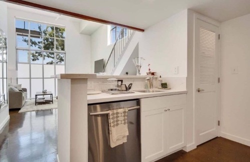 Mission District Apartment | Entire Urban loft in San Francisco, California, United States