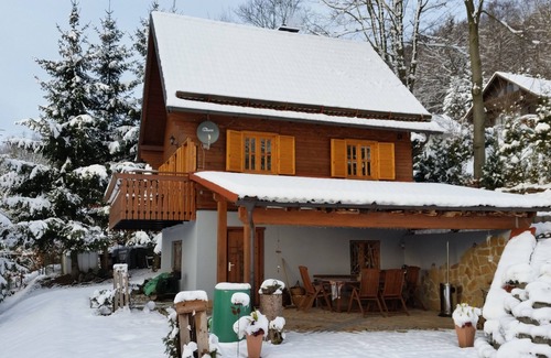 Steinbach House | Entire vacation home with sauna, fireplace, parking, balcony and garden with fireplace