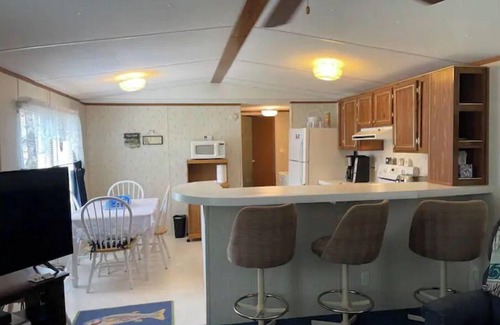 Bronston House | Entire vacation home hosted by Lori