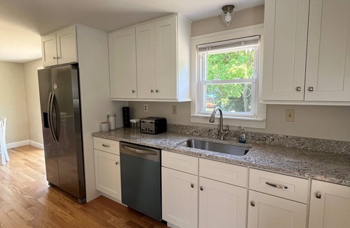 Waterford House | Entire Vacation Home in Waterford Connecticut