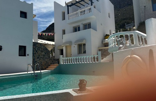 Piskopiano Villa | Entire Villa full View 3 bedrooms 3 bathrooms 3 kitchens