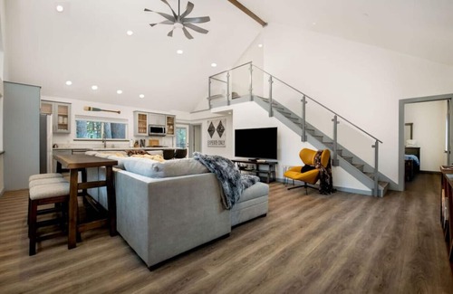 Alta House | Entire Villa in Sierra Mountains