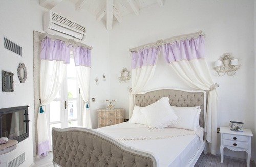 Hacımemis Villa | Entire Villa with 8 rooms in Alacati