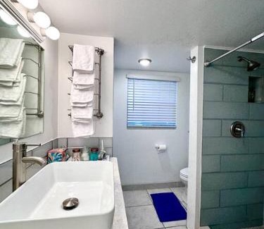 Discovery Bay House | Entire Waterfront House