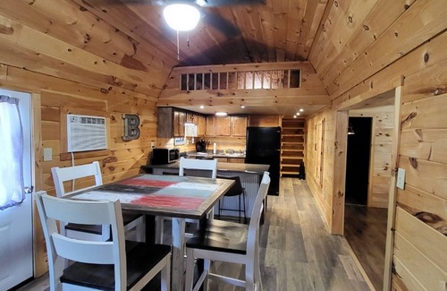 Mammoth Spring Cabin | EntirelyRested Spring River Cabin near Saddler Falls