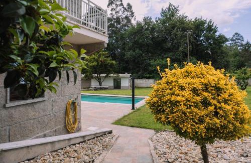 Salceda de Caselas House | Entorno rural con piscina by CABANA Rentals