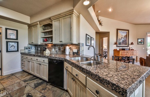 Lava Falls Condo | ENTRADA HOME NEAR SNOW CANYON AND TUACAHN