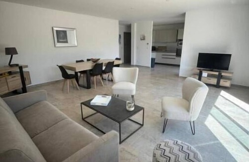 Marine de Saint Ambroggio House | Entre Calvi et L'ile Rousse 10 Minutes à Pied de la Plage, des Commerçants