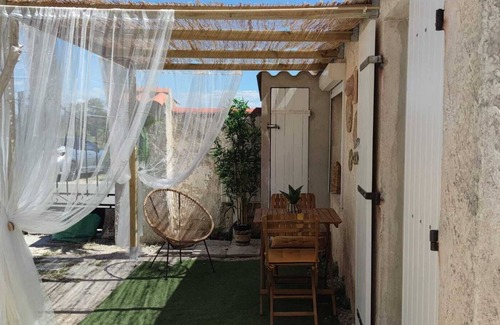 Marignane House | Entre Deux Eaux