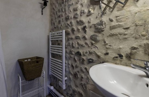 Saint-Pierre-en-Port House | Entre mer et jardin by Interhome