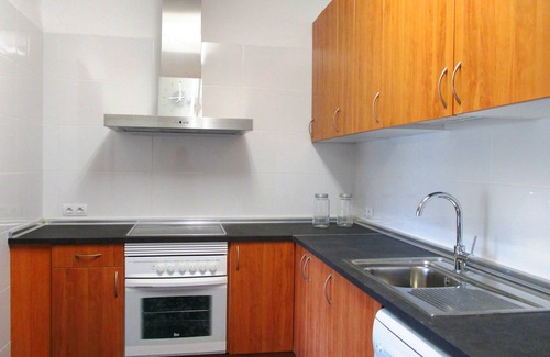 Salas Bajas Cottage | Entreviñedos del Somontano, ideal for families and groups of friends with pool!