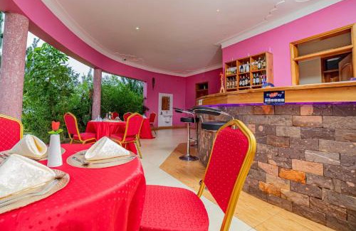 Hoima Hotel | Entuiga cottages