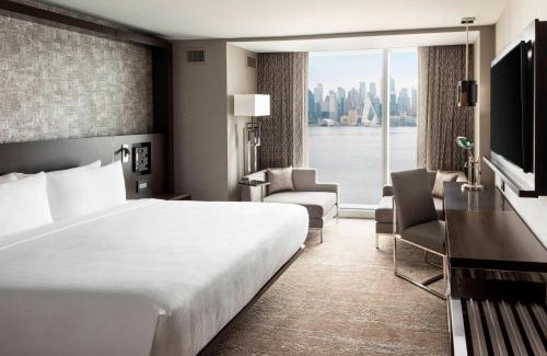 Weehawken Hotel | Envue, Autograph Collection