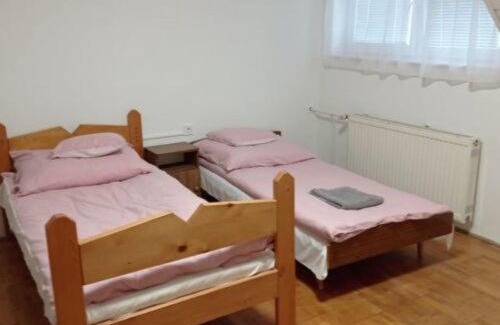 Lanycsok Apartment | Enzó vendégház