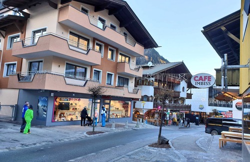 Mayrhofen Apartment | Enzian Nr. 5 - Appartements Windschnur