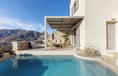 Santorini Villa | Eolia Senior Villa