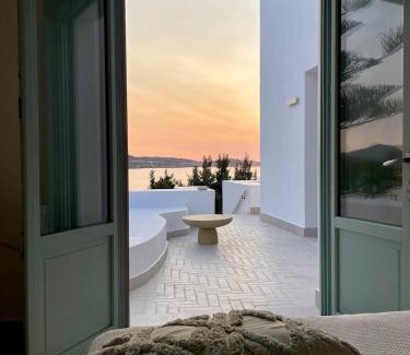 Apollonia House | Eos Milos House