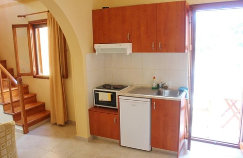 Symi House | Eos Studios