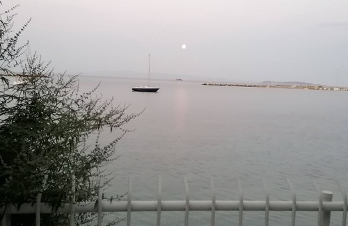 Loutraki Apartment | "Eothinos" Sea front Studio