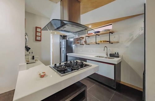 El Tesoro Apartment | EP| 3 bed/Br Apt W/city views, Great Location