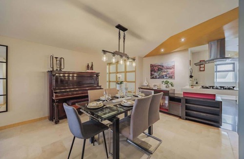 El Tesoro Apartment | EP| 3 bed/Br Apt W/city views, Great Location