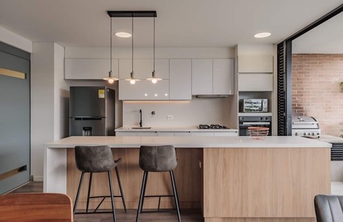 Lalinde Apartment | |EP| Spacious Apt W/Gym, Balcony, pool/Views