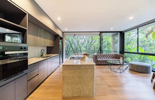 Lalinde Apartment | |EP| Stylish Apt w/Chic Design,Prime Location,Desk