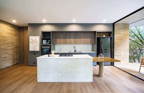 Lalinde Apartment | |EP| Stylish Apt w/Chic Design,Prime Location,Desk