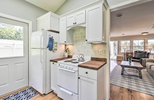 Ephraim Cottage | Ephraim Home w/Yard - Walk to Lake Michigan!