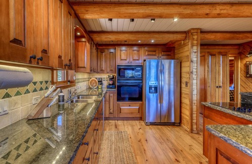 Pagosa Springs Cabin | Epic Mountain Cabin on 5 Acres, Hot Tub, Fireplace, Wildlife, Near Amenities, 5 Minutes to Town!