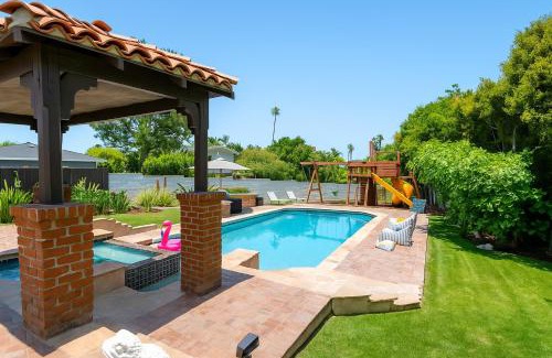 Sunset Cliffs House | Epic Resort Villa: Pool Spa Firepit View Games
