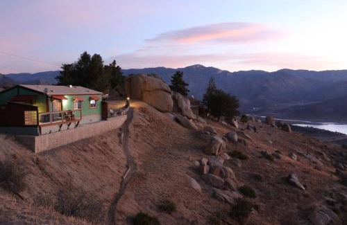 Wofford Heights Ski Chalet | Epic View Hot tub National forest