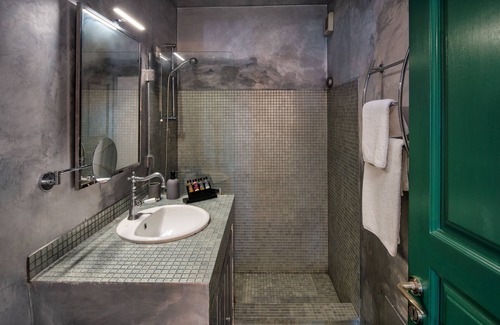 Akrotiri Hotel | Epic View Suites