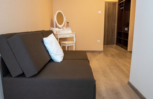 Vecses Hotel | Eprespark Panzio