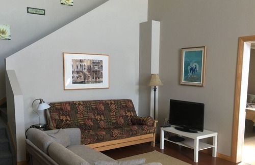 Priddis Apartment | Equestrian competitors perfect accommodation! Minutes from Spruce Meadows!