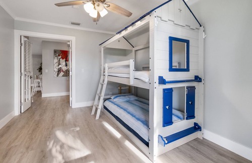 Wellington House | Equestrian Paradise with Bounce House, Fire Pit, Heated Pool and much more!