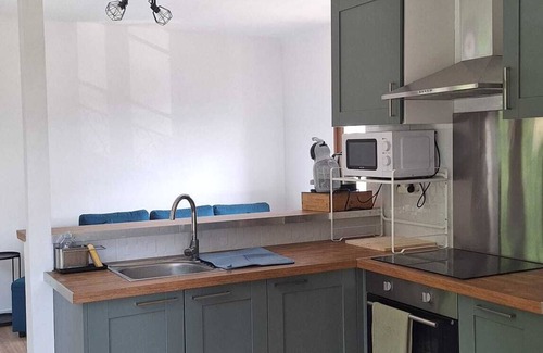 Survilliers Apartment | Equipped accommodation Families & pro travellers - Near CDG & Astérix