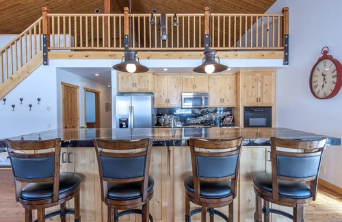 Driggs Ski Chalet | Equipped family-sized ski chalet in Driggs, ID a short drive to Grand Targhee.