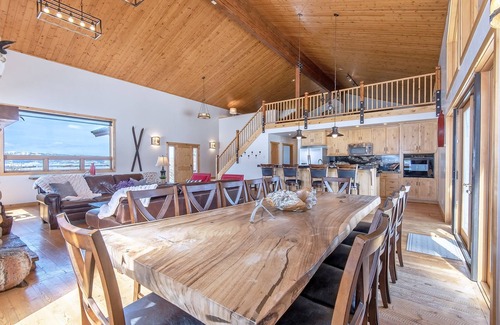 Driggs Ski Chalet | Equipped family-sized ski chalet in Driggs, ID a short drive to Grand Targhee.