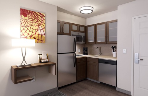 Shelby Township Apartment | Equipped Suite | Free Breakfast, 24h Business Center + Seasonal Pool