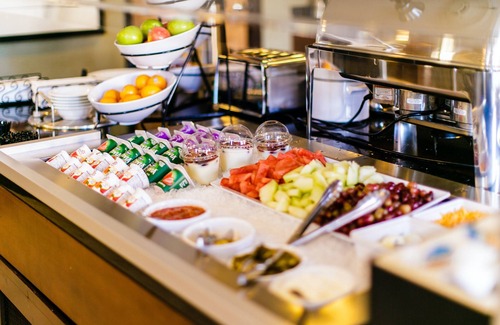 Graysville Condo | Equipped Suite Near CHA | Indoor Pool + Gym Access