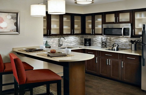 Sterling Heights Condo | Equipped Suite | Buffet Breakfast, Indoor Pool Access + 24h Business Center