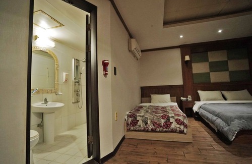Jincheon Hotel | Equus Motel