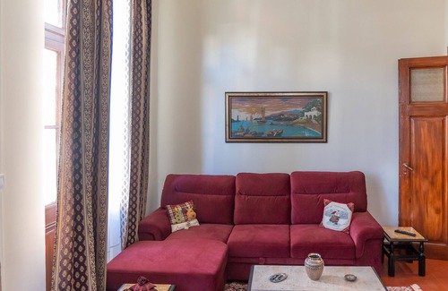 Tripoli Apartment | Era of Elegance: 1928 Classic Dwelling