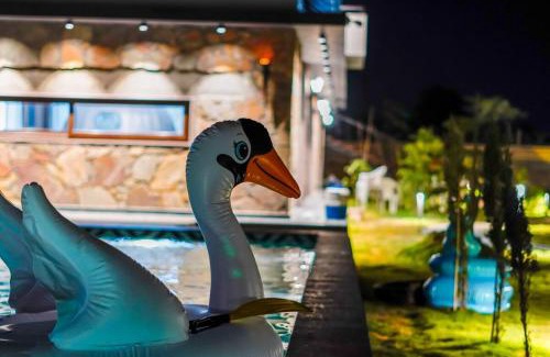 Dabok Villa | Eraaya Farms Luxury Pet Friendly Villa with Pool