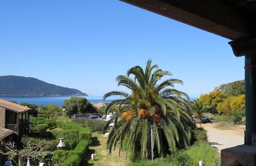 Residences du Golfe de Lava Apartment | Erbalunga 80m from the Beach – Sea and Mountain View, Private Terrace, Air Conditioning and Wi-Fi