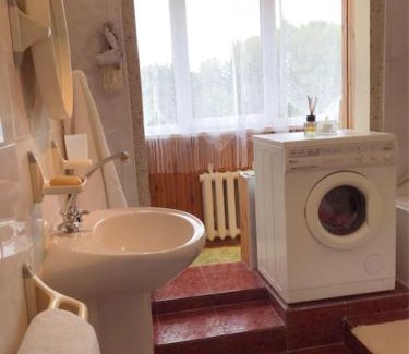 Visaginas Apartment | Erdvus butas su balkonu šalia ežero ir stadiono